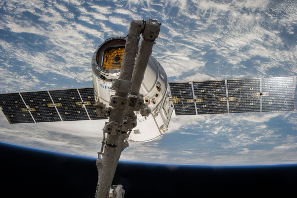 宇宙データセンターのイメージ